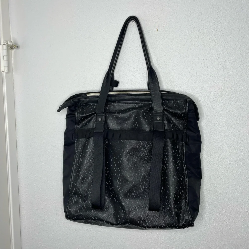 Lululemon Follow Your Bliss Bag